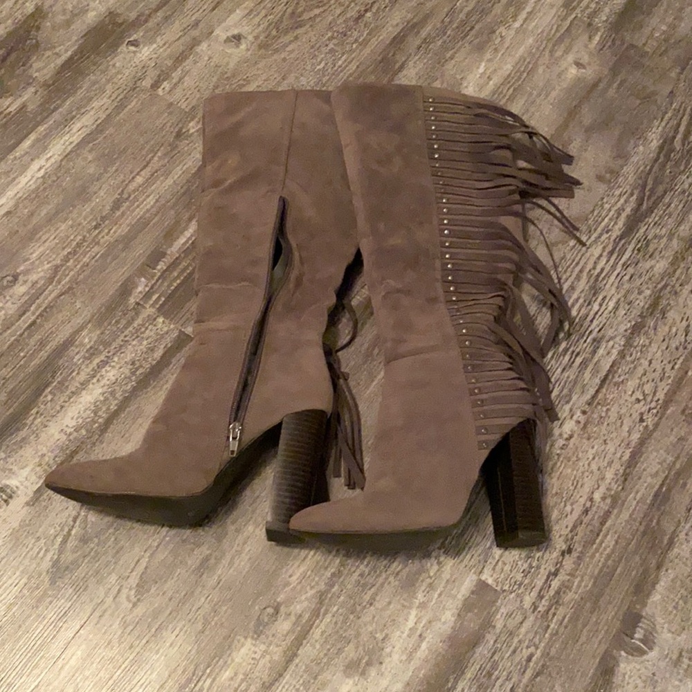 Fringe boots